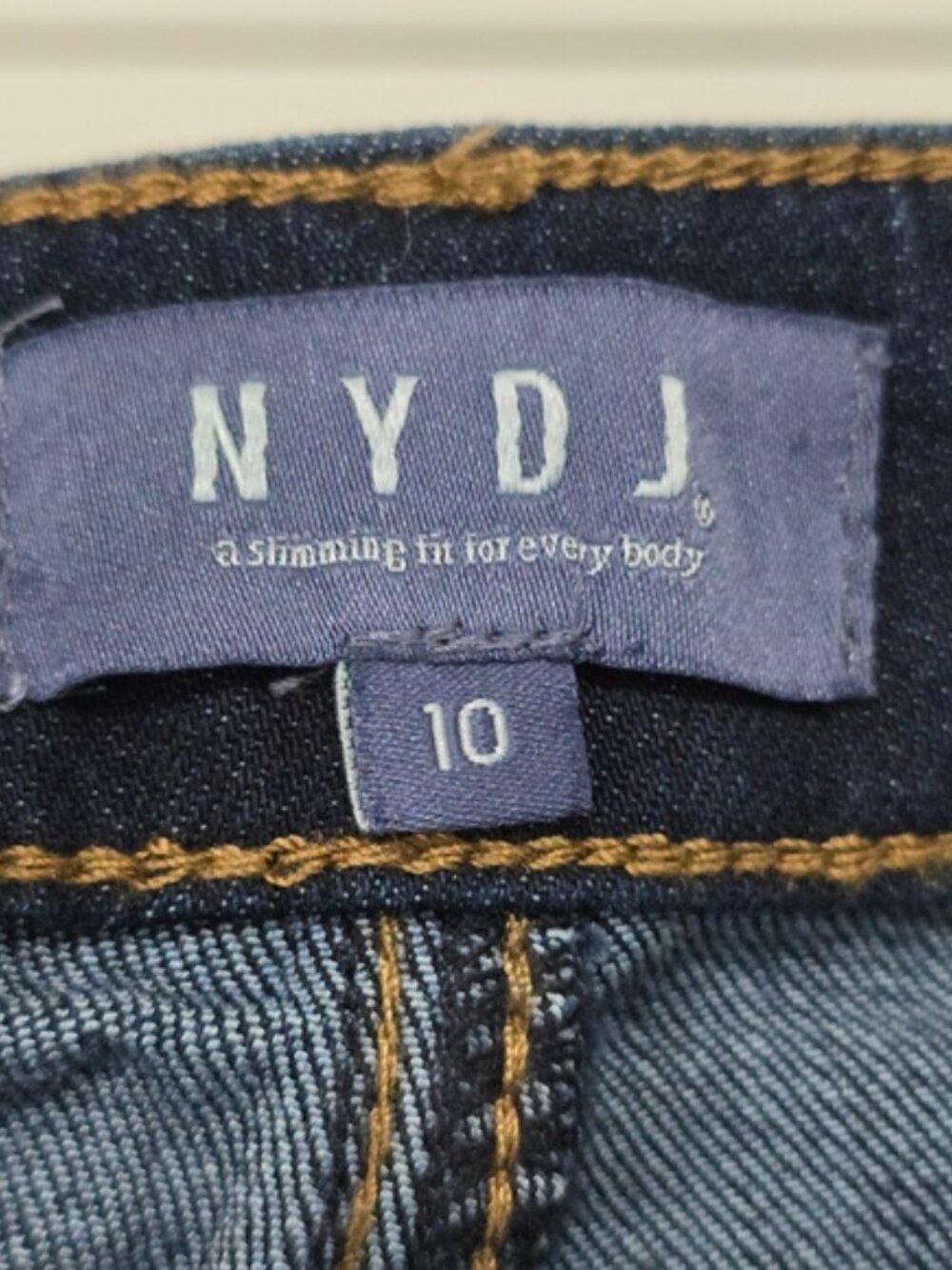 NYDJ Mid Rise Skinny Jeans Dark Wash Size 10 NWT - Picture 4 of 9